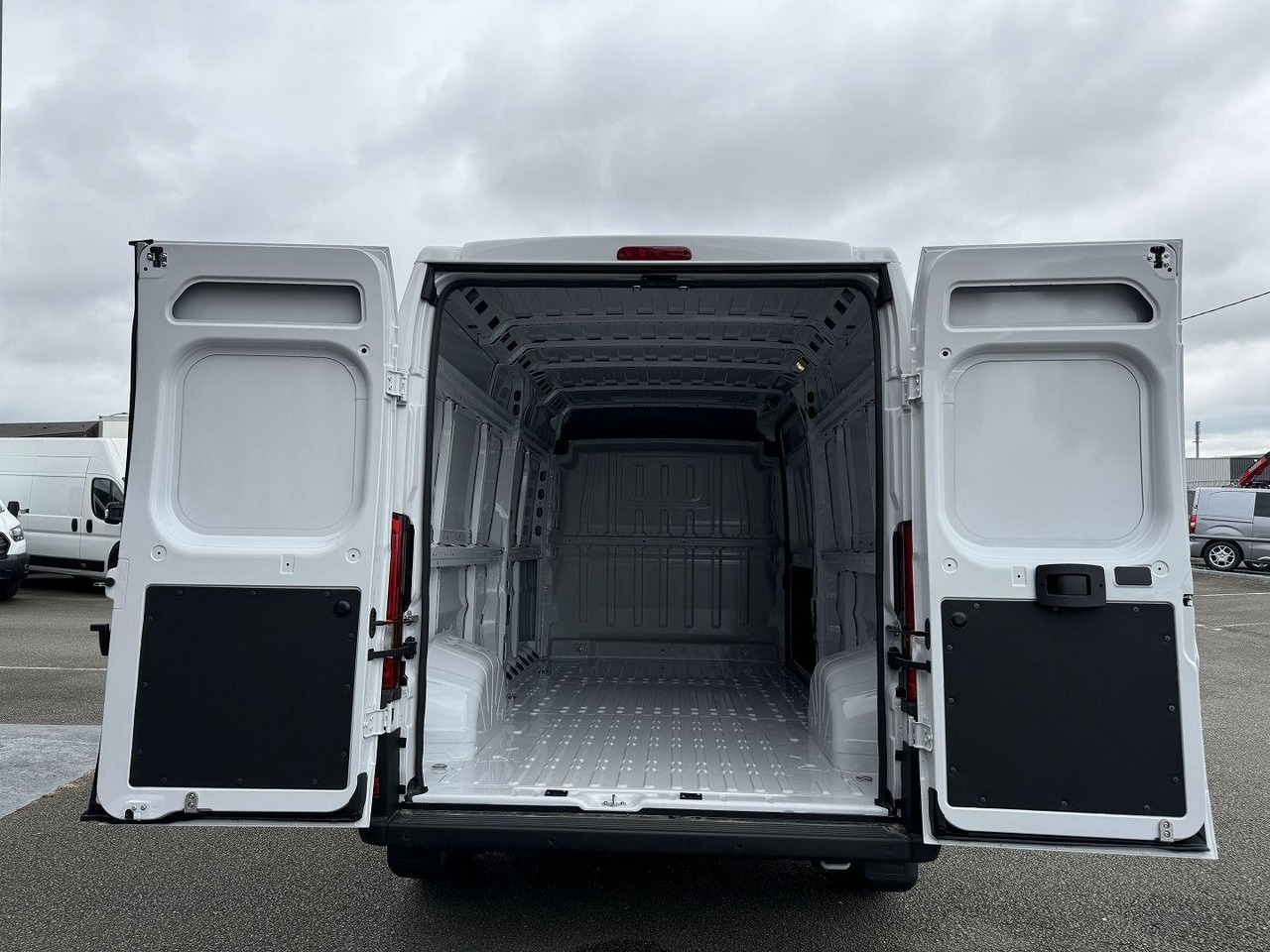 Fiat Ducato LH2 3.5 140CH S&S - Furgon: slika 2 Fiat Ducato LH2 3.5 140CH S&S - Furgon: slika 2