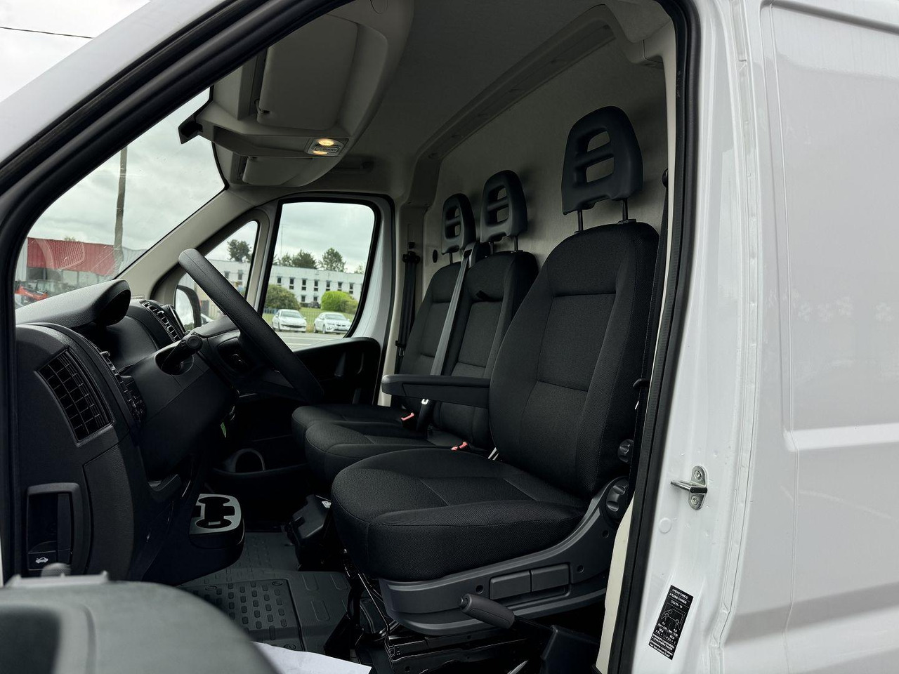Fiat Ducato LH2 3.5 140CH S&S - Furgon: slika 4 Fiat Ducato LH2 3.5 140CH S&S - Furgon: slika 4