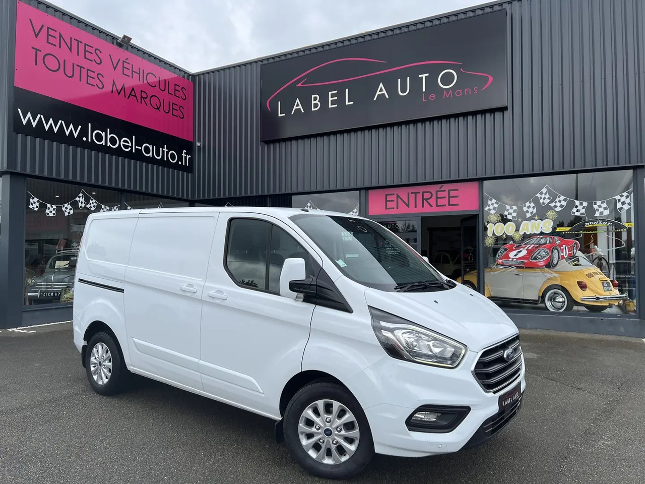 Ford Transit Custom 300 L1H1 2.0 ECOBLUE 130 S&S LIMITED BVA6 - Furgon: slika 1 Ford Transit Custom 300 L1H1 2.0 ECOBLUE 130 S&S LIMITED BVA6 - Furgon: slika 1