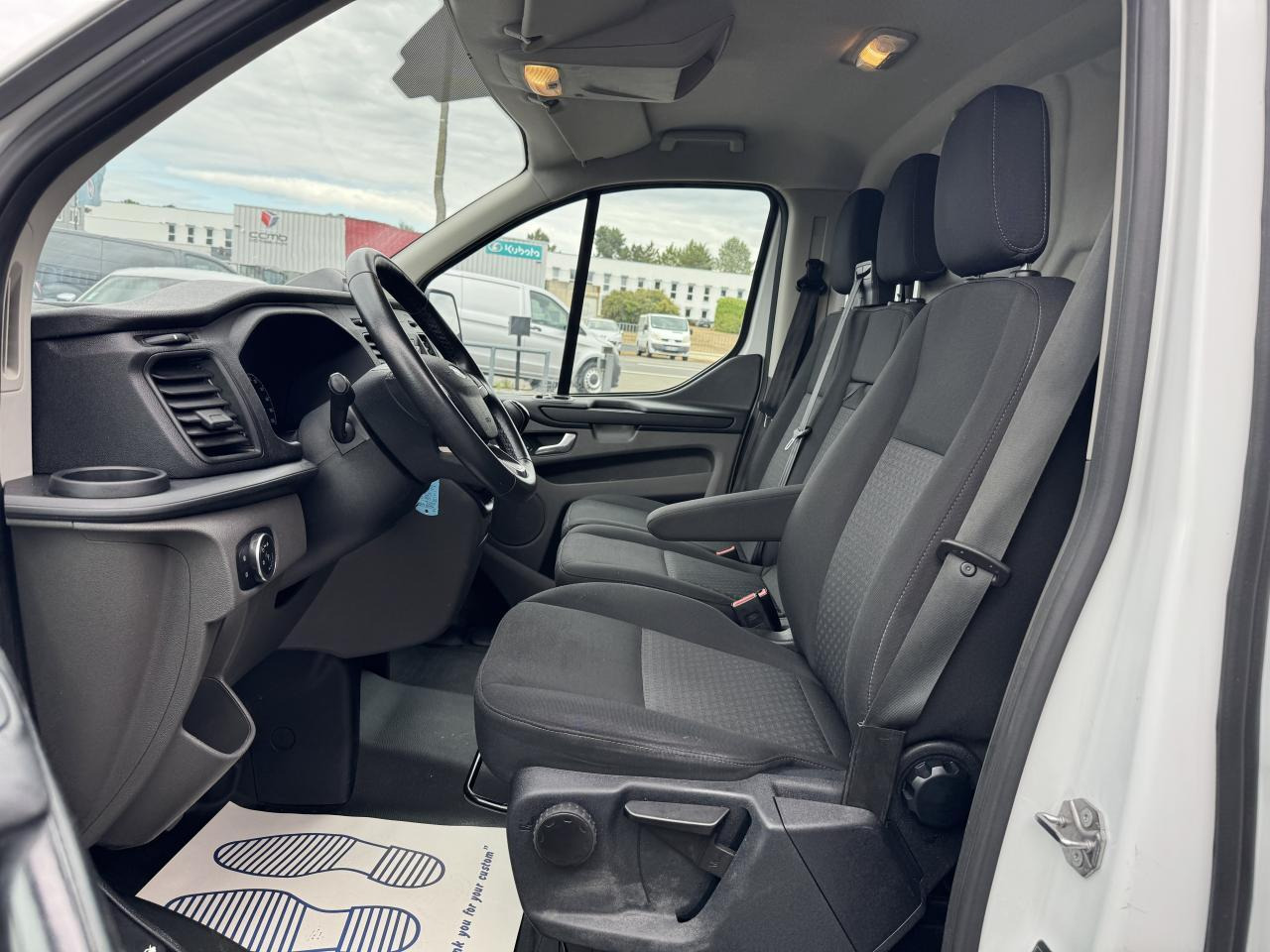 Ford Transit Custom 300 L2H1 2.0 ECOBLUE 130 HYBRID TREND BUSINESS - Furgon: slika 4 Ford Transit Custom 300 L2H1 2.0 ECOBLUE 130 HYBRID TREND BUSINESS - Furgon: slika 4