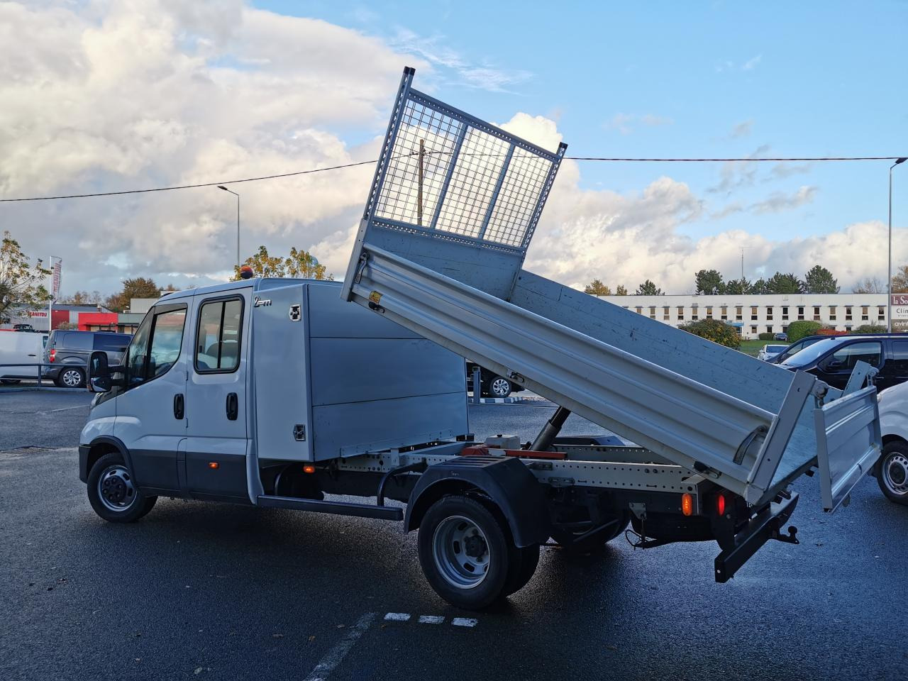 Dostavno vozilo istovarivač IVECO daily 35C14 BENNE COFFRE DOUBLE CABINE 6 places: slika 10