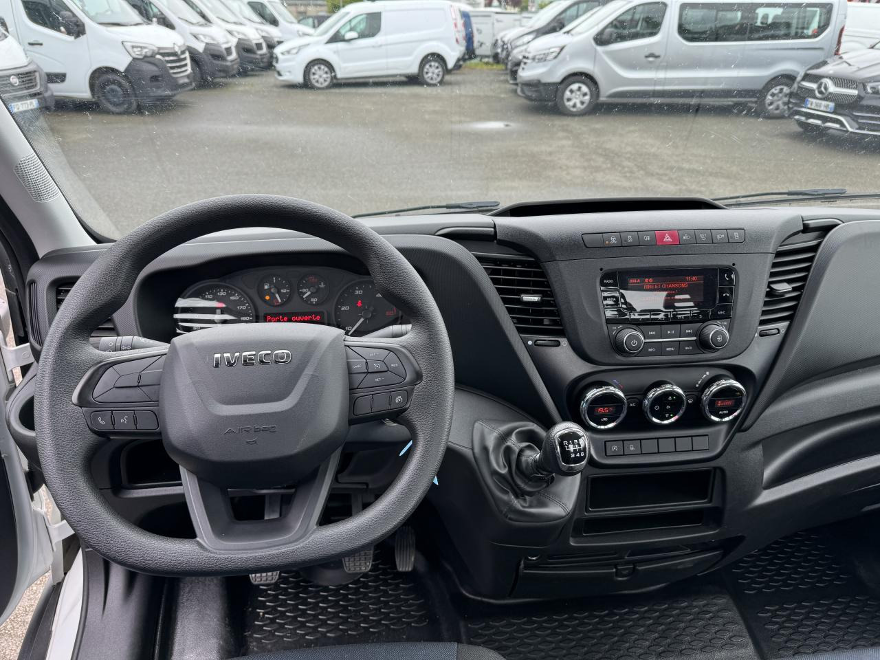 IVECO daily PORTE VOITURE DEPANNEUSE 35 S 16 3L0 160 CH EMPATTEMENT 4100 PLATEAU FIX'ALU EQUIP - Furgon: slika 4 IVECO daily PORTE VOITURE DEPANNEUSE 35 S 16 3L0 160 CH EMPATTEMENT 4100 PLATEAU FIX'ALU EQUIP - Furgon: slika 4