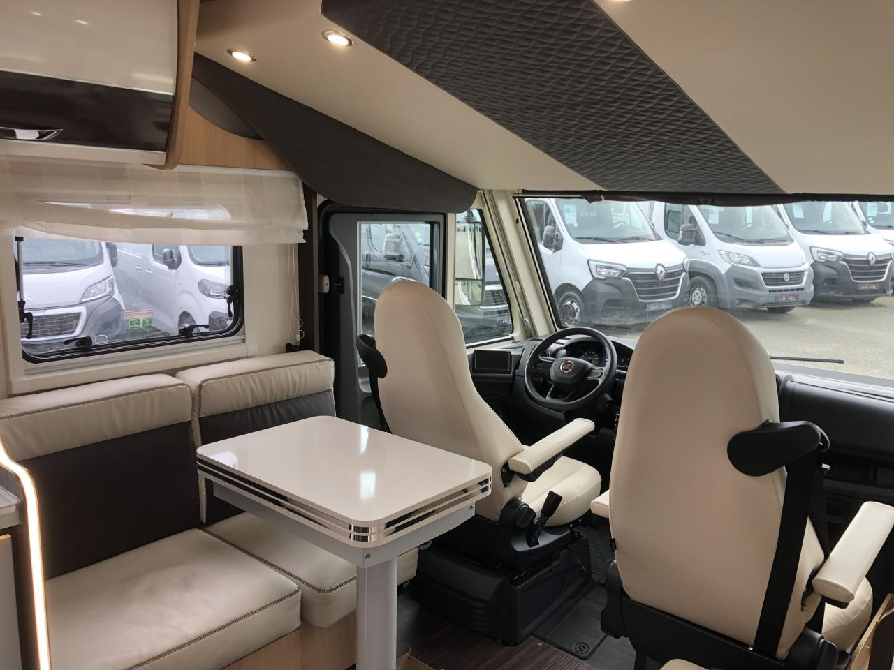 MC LOUIS NEVIS 281 - Integrisani kamper: slika 5 MC LOUIS NEVIS 281 - Integrisani kamper: slika 5