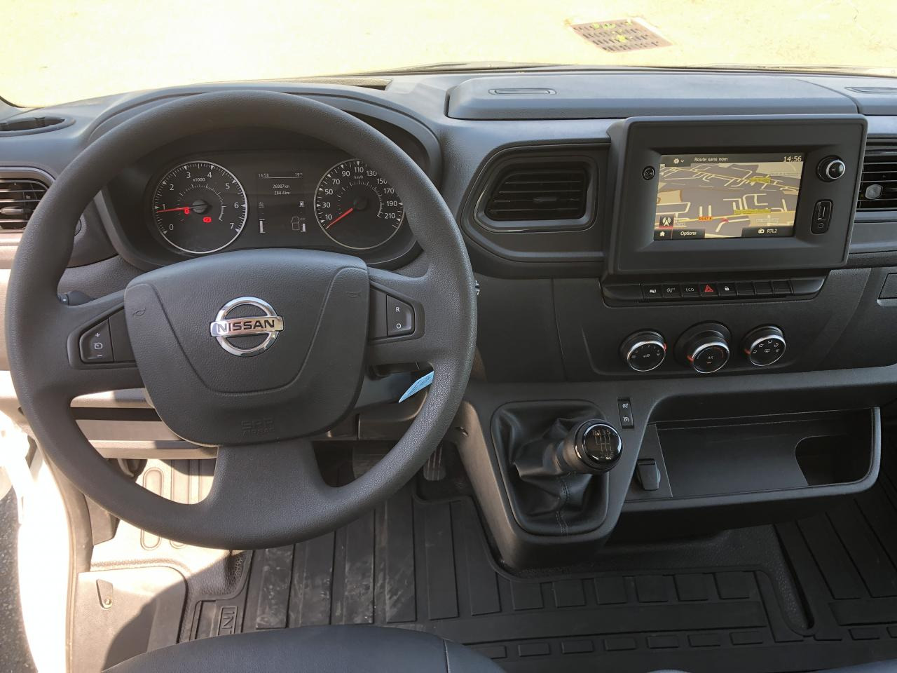 NISSAN INTERSTAR 3T5 2.3 DCI 165CH PLATEAU RIDELLES 4M50 - Dostavno vozilo sa otvorenom sandukom: slika 4 NISSAN INTERSTAR 3T5 2.3 DCI 165CH PLATEAU RIDELLES 4M50 - Dostavno vozilo sa otvorenom sandukom: slika 4
