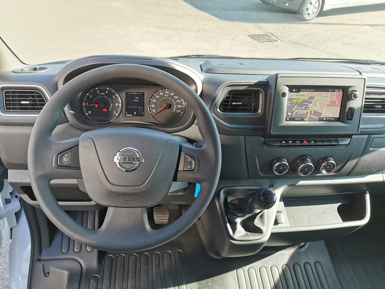 Nissan Interstar L3H2 3T5 2.3 DCI 135CH N-CONNECTA - Furgon: slika 4 Nissan Interstar L3H2 3T5 2.3 DCI 135CH N-CONNECTA - Furgon: slika 4