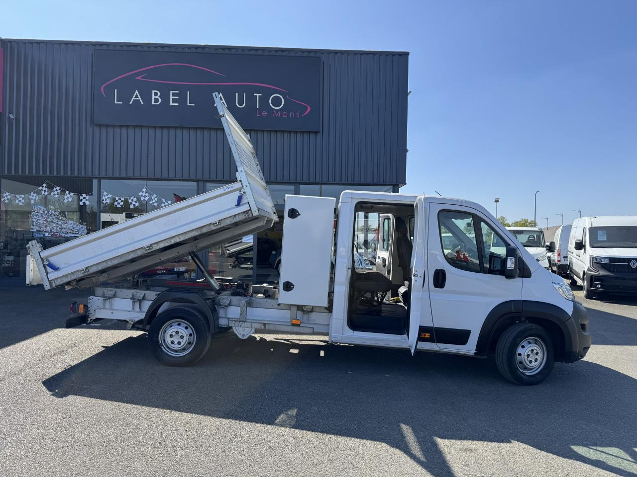 OPEL MOVANO 3T5 BENNE + COFFRE DOUBLE CABINE 6PLACES 2.2 HDI 165CH - Dostavno vozilo istovarivač: slika 1 OPEL MOVANO 3T5 BENNE + COFFRE DOUBLE CABINE 6PLACES 2.2 HDI 165CH - Dostavno vozilo istovarivač: slika 1