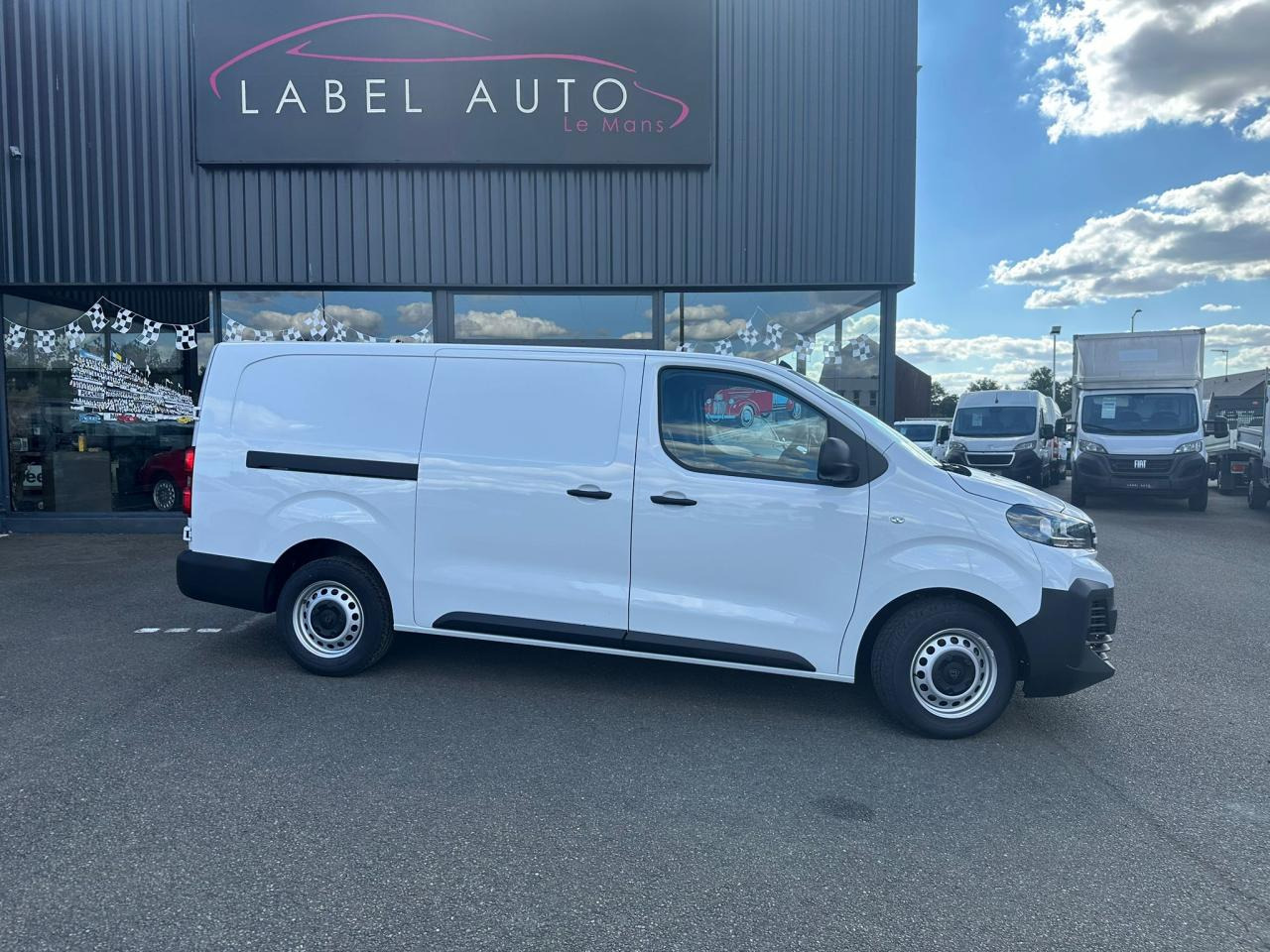 PEUGEOT Expert XL 2.0 BlueHDi 145CH - Furgon: slika 4 PEUGEOT Expert XL 2.0 BlueHDi 145CH - Furgon: slika 4