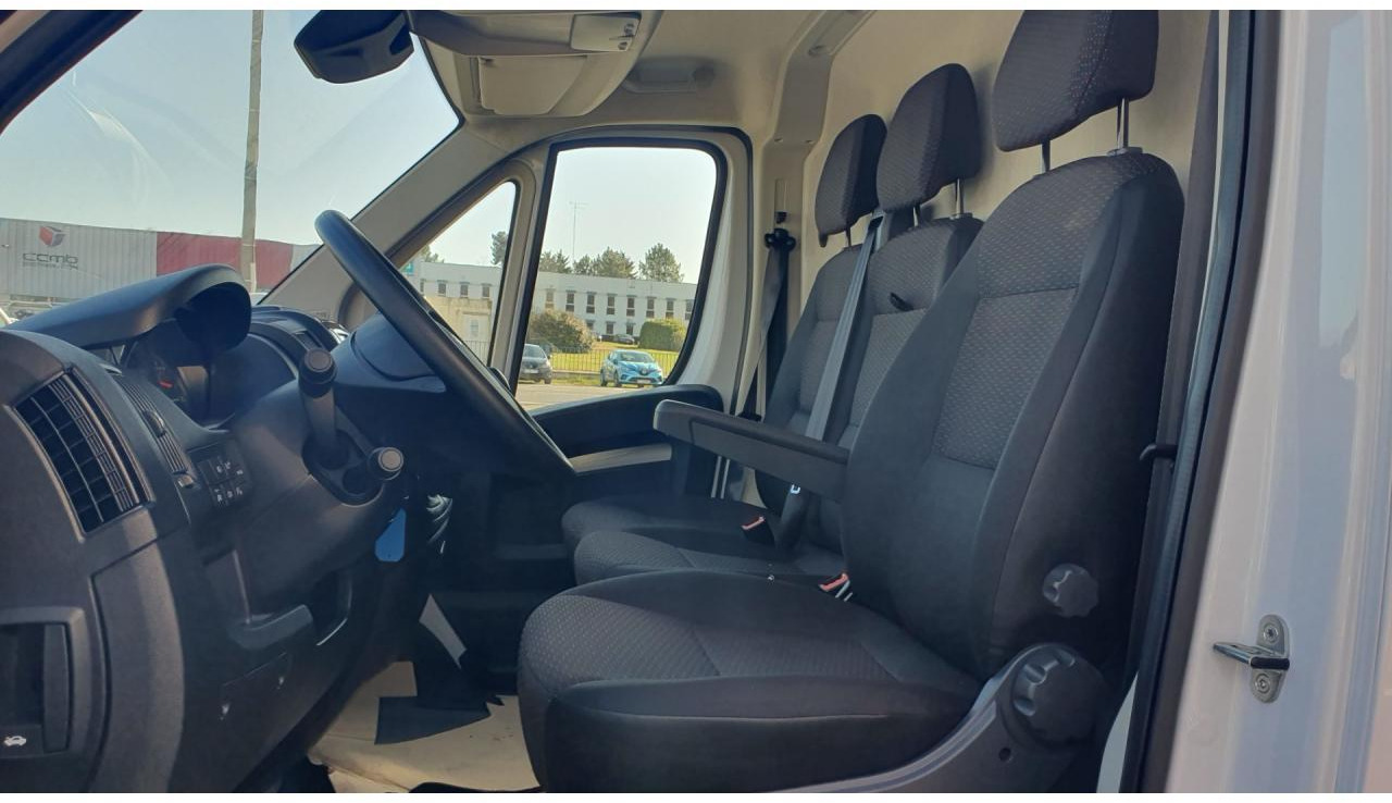 Peugeot Boxer 3.5t L2H2 2.2 HDi 140CH - Furgon: slika 5 Peugeot Boxer 3.5t L2H2 2.2 HDi 140CH - Furgon: slika 5