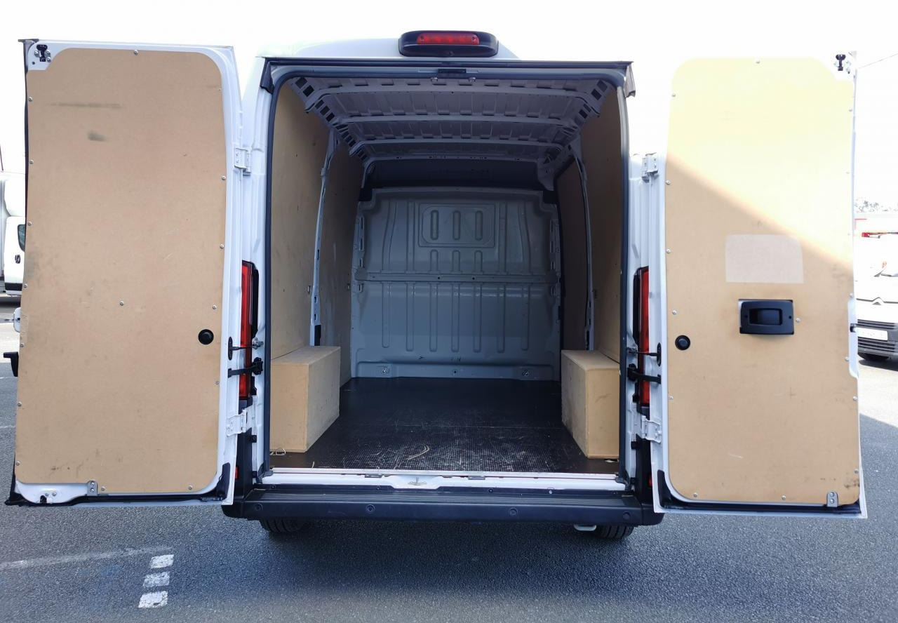 Peugeot Boxer Asphalt 333 L2H2 2.2 BlueHDi S&S - 120 III FOURGON TOLE Fourgon Tolé 333 L2H2 PHAS - Furgon: slika 3 Peugeot Boxer Asphalt 333 L2H2 2.2 BlueHDi S&S - 120 III FOURGON TOLE Fourgon Tolé 333 L2H2 PHAS - Furgon: slika 3