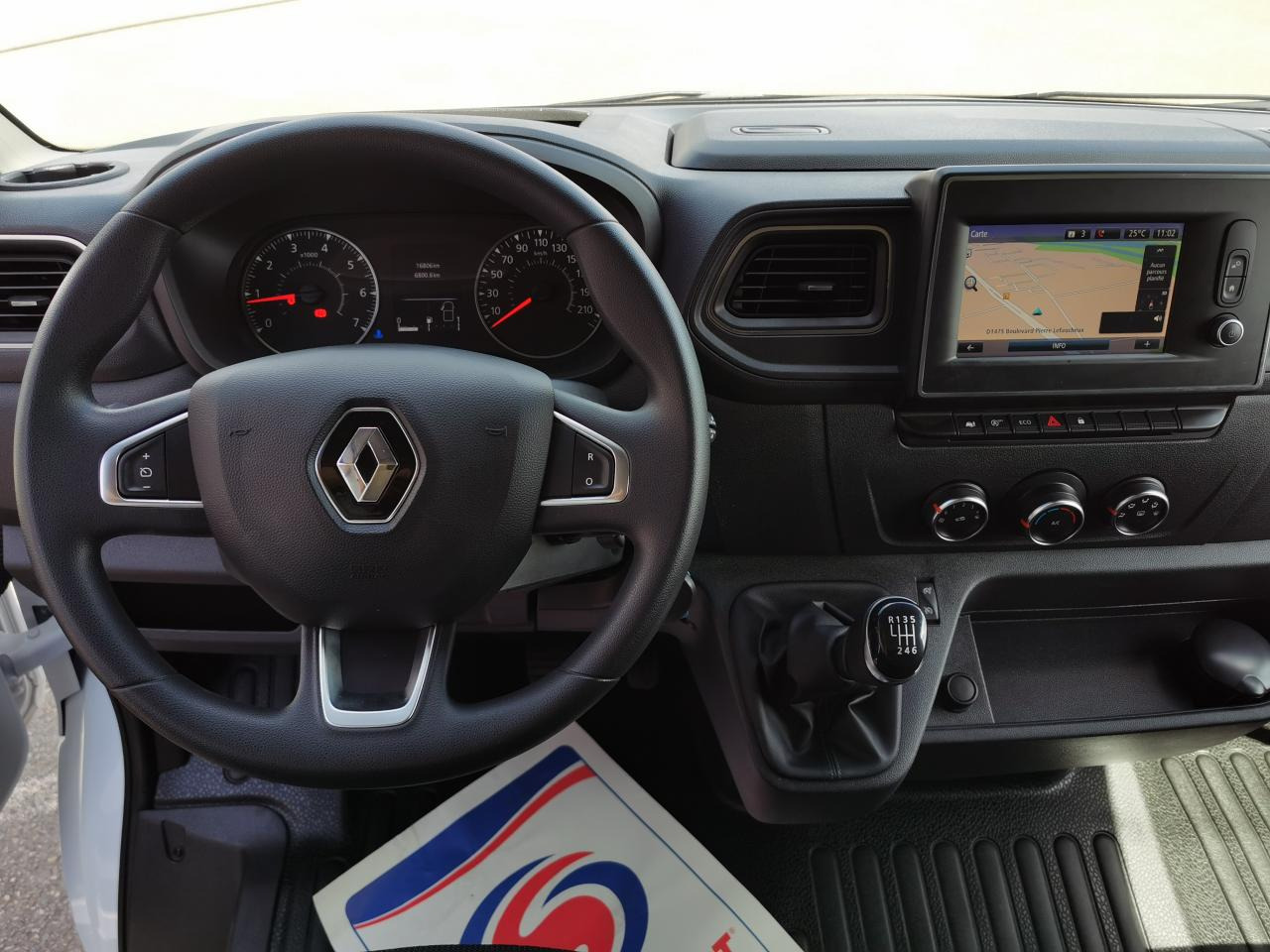 RENAULT Master Confort F3500 L3H2 2.3 Blue dCi - 135 III FOURGON Fourgon L3H2 Traction PHASE 3 - Furgon: slika 4 RENAULT Master Confort F3500 L3H2 2.3 Blue dCi - 135 III FOURGON Fourgon L3H2 Traction PHASE 3 - Furgon: slika 4