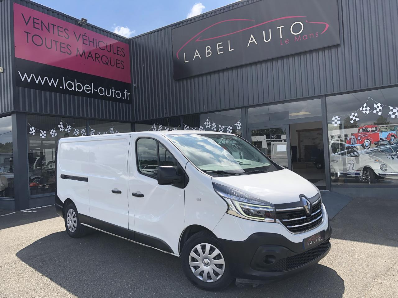 RENAULT Trafic L2H1 1200 Kg 2.0 Energy dCi - 145 - BV EDC III FOURGON Fourgon Confort L2H1 PHASE 2 - Furgon: slika 1 RENAULT Trafic L2H1 1200 Kg 2.0 Energy dCi - 145 - BV EDC III FOURGON Fourgon Confort L2H1 PHASE 2 - Furgon: slika 1