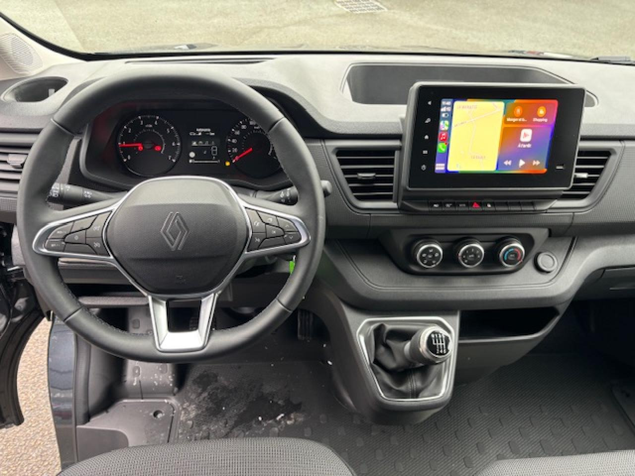 RENAULT Trafic L2H1 3000 Kg 2.0 Blue dCi - 150 2024 III FOURGON Fourgon Advance L2H1 PHASE 3 - Furgon: slika 4 RENAULT Trafic L2H1 3000 Kg 2.0 Blue dCi - 150 2024 III FOURGON Fourgon Advance L2H1 PHASE 3 - Furgon: slika 4