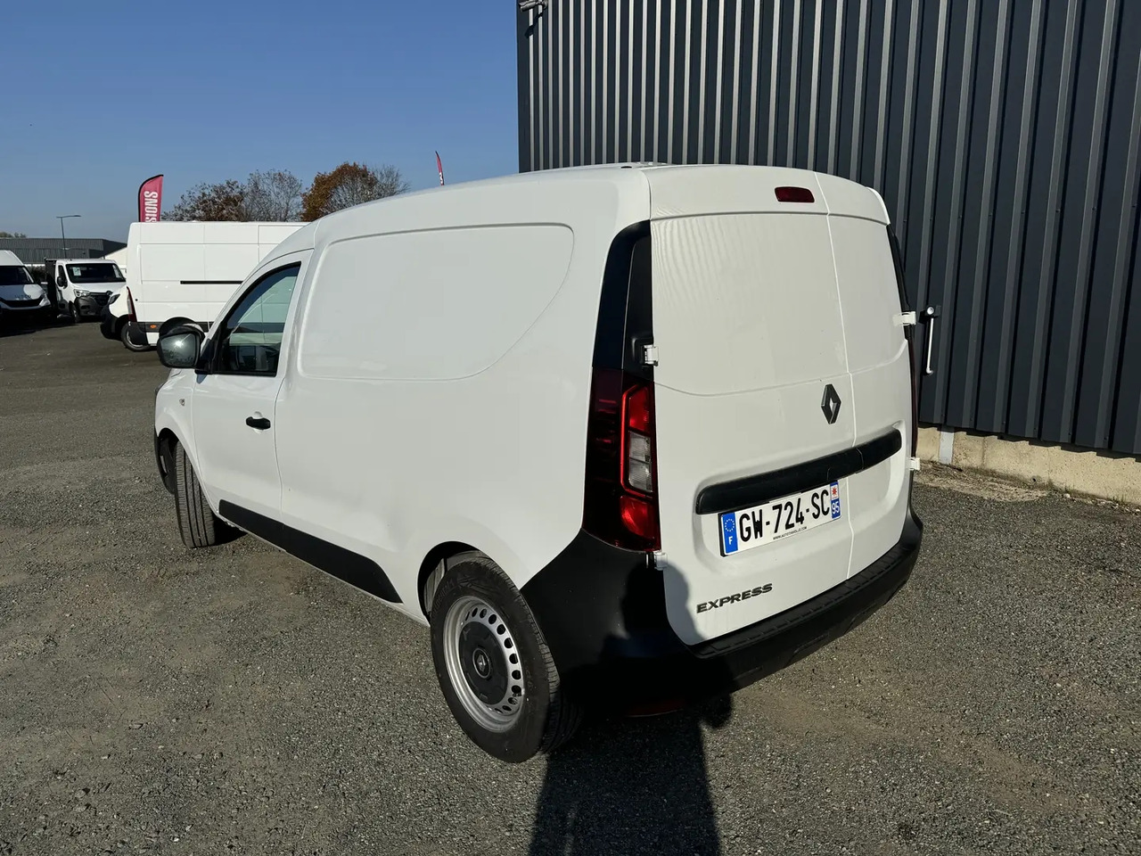 Renault Express 1.5 BLUE DCI 95CH CONFORT 22 - Dostavno vozilo sa duplom kabinom: slika 4 Renault Express 1.5 BLUE DCI 95CH CONFORT 22 - Dostavno vozilo sa duplom kabinom: slika 4