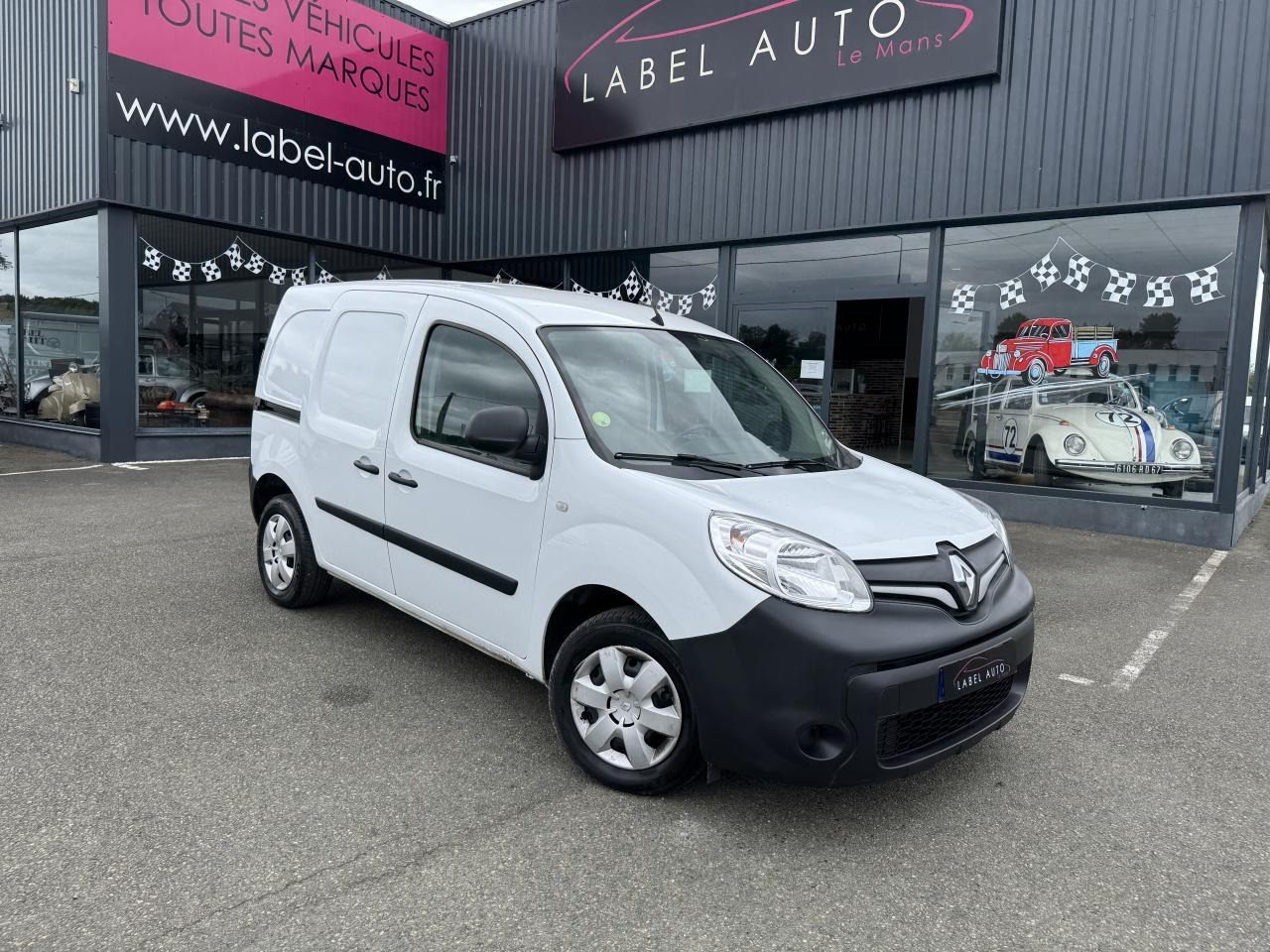 Renault Kangoo 1.5 BLUE DCI 80CH GRAND CONFORT 5CV - Mali kombi: slika 1 Renault Kangoo 1.5 BLUE DCI 80CH GRAND CONFORT 5CV - Mali kombi: slika 1