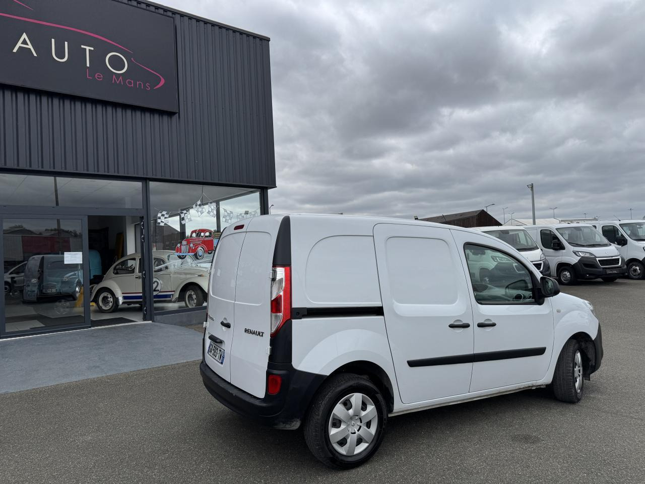 Renault Kangoo 1.5 BLUE DCI 80CH GRAND CONFORT 5CV - Mali kombi: slika 5 Renault Kangoo 1.5 BLUE DCI 80CH GRAND CONFORT 5CV - Mali kombi: slika 5