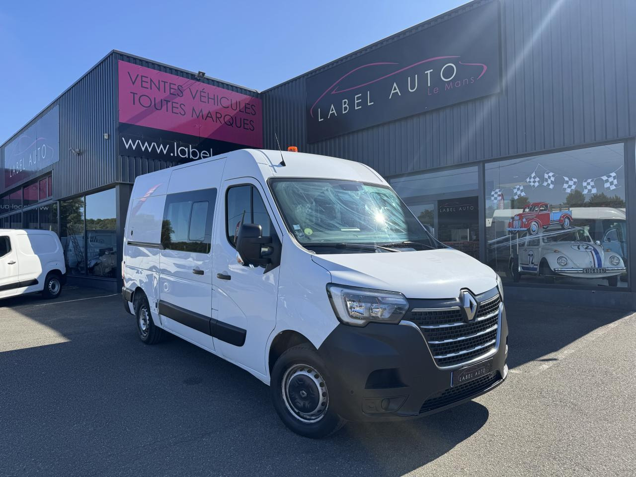 Renault Master 7 PLACES Confort F3300 L2H2 2.3 dCi - 135 III CABINE APPROFONDIE Cabine approfondie L2H2 Tra - Dostavno vozilo sa duplom kabinom: slika 2 Renault Master 7 PLACES Confort F3300 L2H2 2.3 dCi - 135 III CABINE APPROFONDIE Cabine approfondie L2H2 Tra - Dostavno vozilo sa duplom kabinom: slika 2