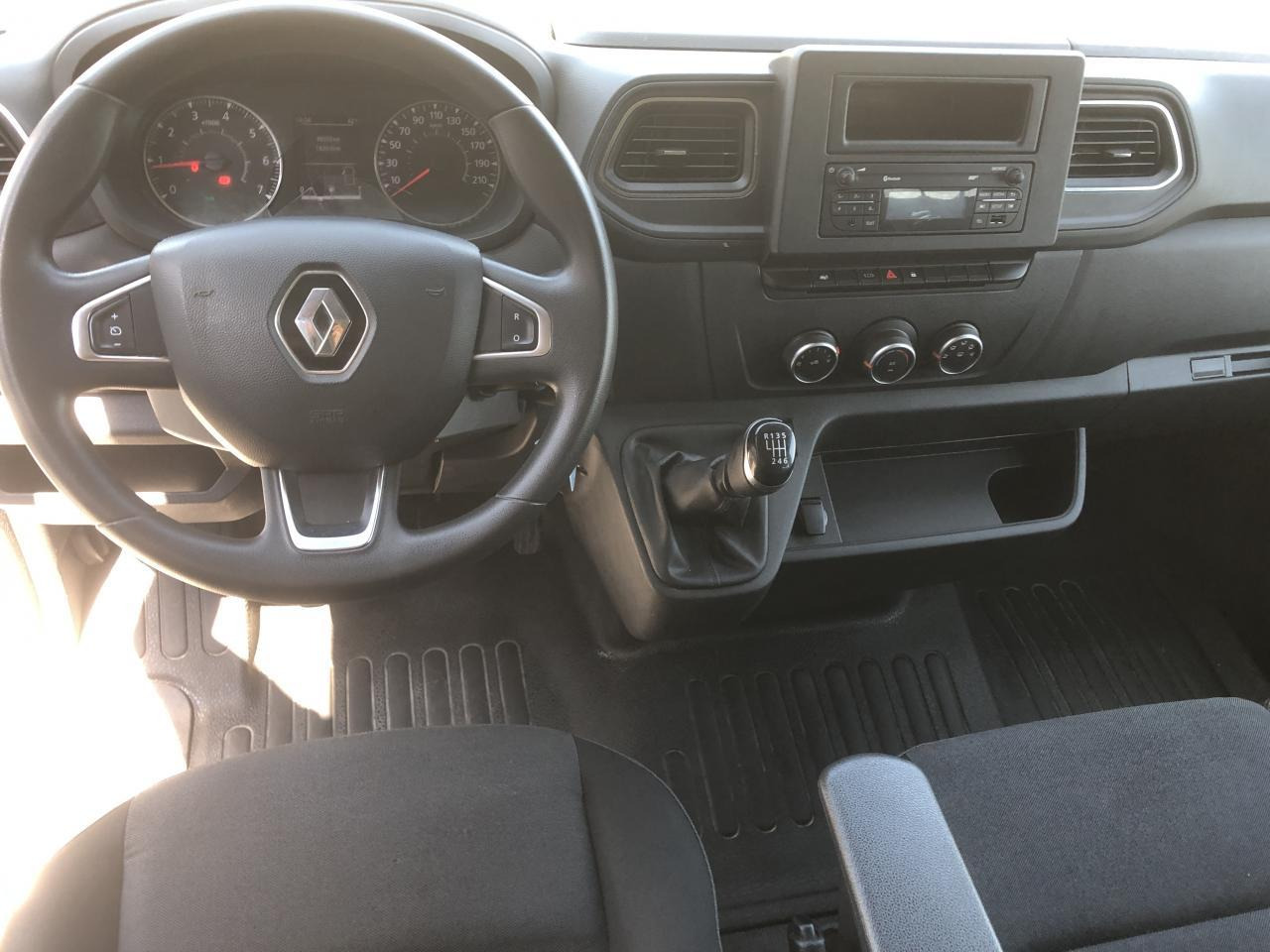 Renault Master F3300 L2H2 2.3 DCI 135CH CABINE APPROFONDIE CONFORT 7 PLACES - Dostavno vozilo sa duplom kabinom: slika 3 Renault Master F3300 L2H2 2.3 DCI 135CH CABINE APPROFONDIE CONFORT 7 PLACES - Dostavno vozilo sa duplom kabinom: slika 3