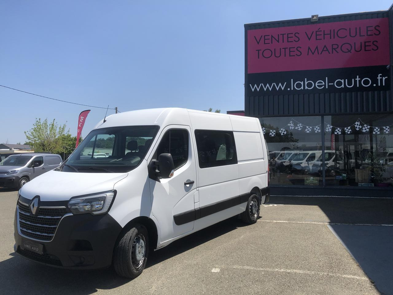 Renault Master F3300 L2H2 2.3 DCI 135CH CABINE APPROFONDIE CONFORT 7 PLACES - Dostavno vozilo sa duplom kabinom: slika 5 Renault Master F3300 L2H2 2.3 DCI 135CH CABINE APPROFONDIE CONFORT 7 PLACES - Dostavno vozilo sa duplom kabinom: slika 5