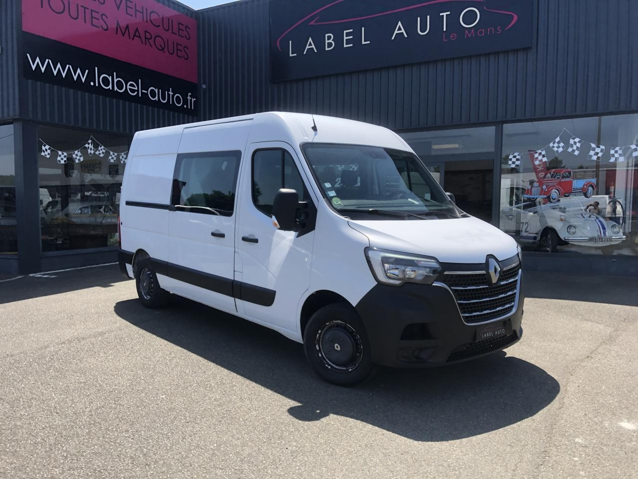 Renault Master F3300 L2H2 2.3 DCI 135CH CABINE APPROFONDIE CONFORT 7 PLACES - Dostavno vozilo sa duplom kabinom: slika 1 Renault Master F3300 L2H2 2.3 DCI 135CH CABINE APPROFONDIE CONFORT 7 PLACES - Dostavno vozilo sa duplom kabinom: slika 1