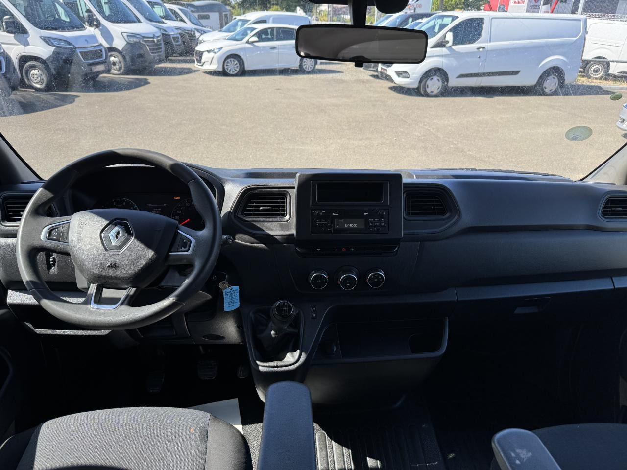 Renault Master RENAULT 3T5 BENNE + COFFRE RJ DOUBLE CABINE 6 PL 2.3 DCI 130 CH CONFORT + GPS + REGUL + CLIM - Dostavno vozilo istovarivač: slika 3 Renault Master RENAULT 3T5 BENNE + COFFRE RJ DOUBLE CABINE 6 PL 2.3 DCI 130 CH CONFORT + GPS + REGUL + CLIM - Dostavno vozilo istovarivač: slika 3