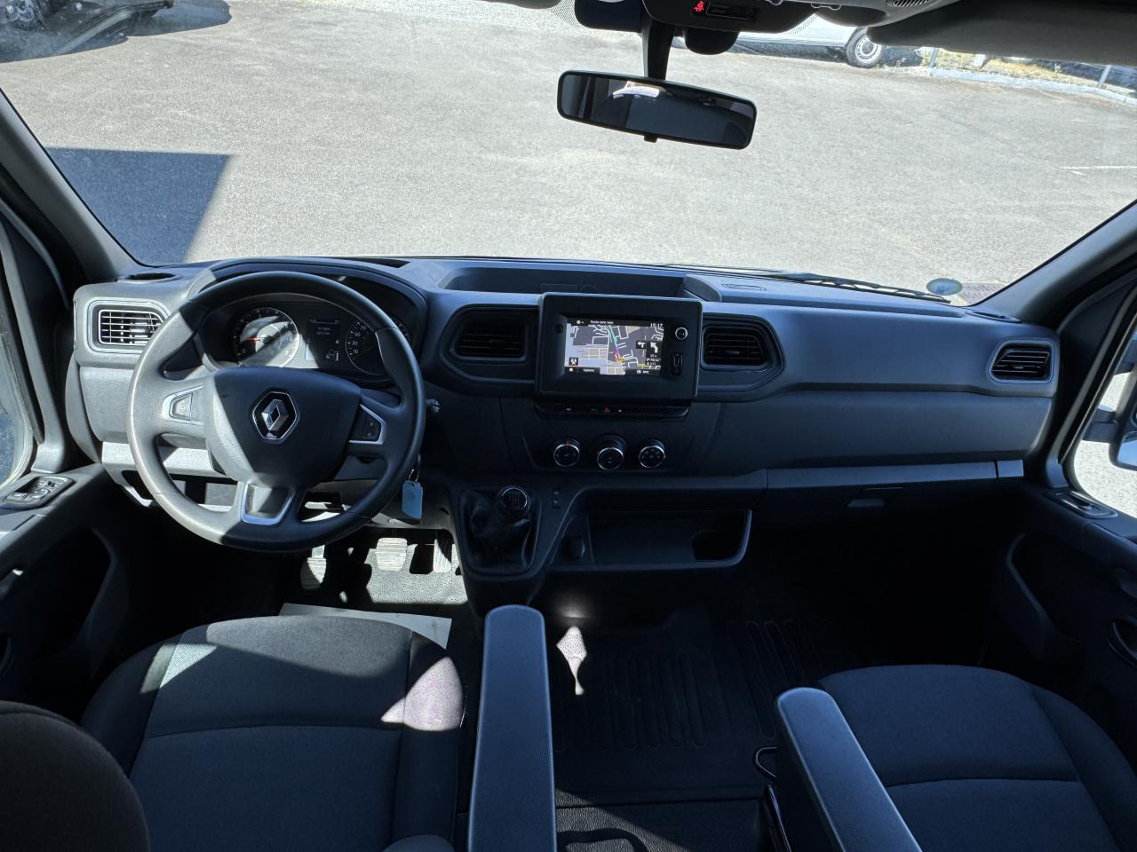 Renault Master RENAULT 3T5 BENNE + COFFRE RJ DOUBLE CABINE 6 PL 2.3 DCI 130 CH CONFORT + GPS + REGUL + CLIM - Dostavno vozilo istovarivač: slika 3 Renault Master RENAULT 3T5 BENNE + COFFRE RJ DOUBLE CABINE 6 PL 2.3 DCI 130 CH CONFORT + GPS + REGUL + CLIM - Dostavno vozilo istovarivač: slika 3
