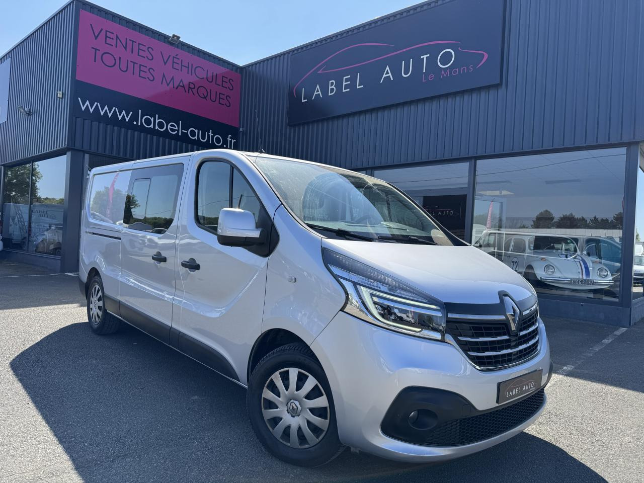 Renault Trafic L2H1 2.0 DCI 145CH CABINE APPROFONDIE 6 PLACES CONFORT EDC - Dostavno vozilo sa duplom kabinom: slika 2 Renault Trafic L2H1 2.0 DCI 145CH CABINE APPROFONDIE 6 PLACES CONFORT EDC - Dostavno vozilo sa duplom kabinom: slika 2