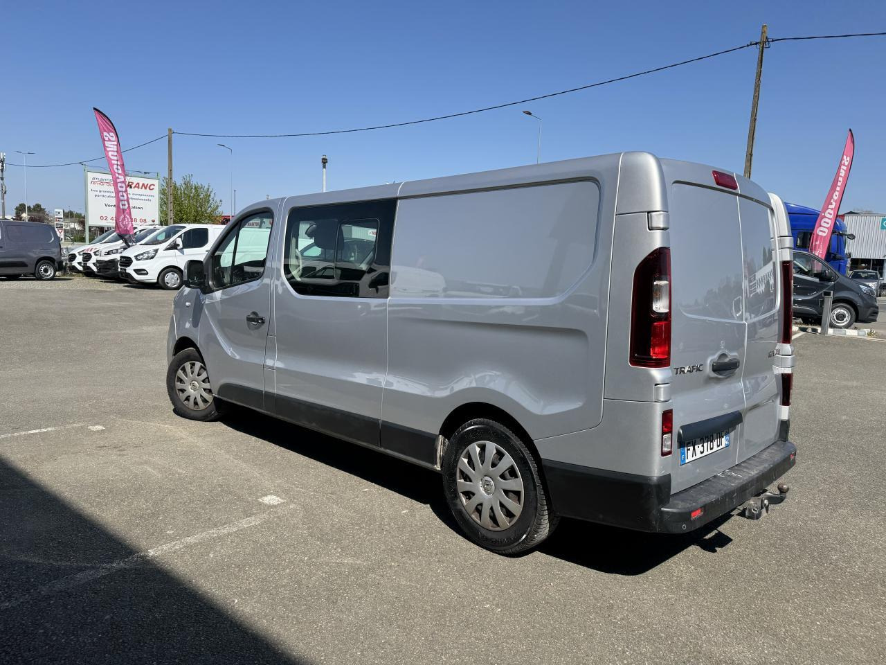 Renault Trafic L2H1 2.0 DCI 145CH CABINE APPROFONDIE 6 PLACES CONFORT EDC - Dostavno vozilo sa duplom kabinom: slika 5 Renault Trafic L2H1 2.0 DCI 145CH CABINE APPROFONDIE 6 PLACES CONFORT EDC - Dostavno vozilo sa duplom kabinom: slika 5