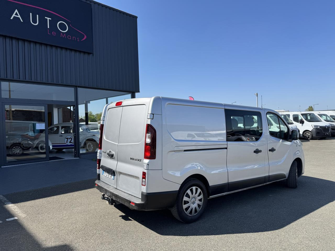 Renault Trafic L2H1 2.0 DCI 145CH CABINE APPROFONDIE 6 PLACES CONFORT EDC - Dostavno vozilo sa duplom kabinom: slika 3 Renault Trafic L2H1 2.0 DCI 145CH CABINE APPROFONDIE 6 PLACES CONFORT EDC - Dostavno vozilo sa duplom kabinom: slika 3