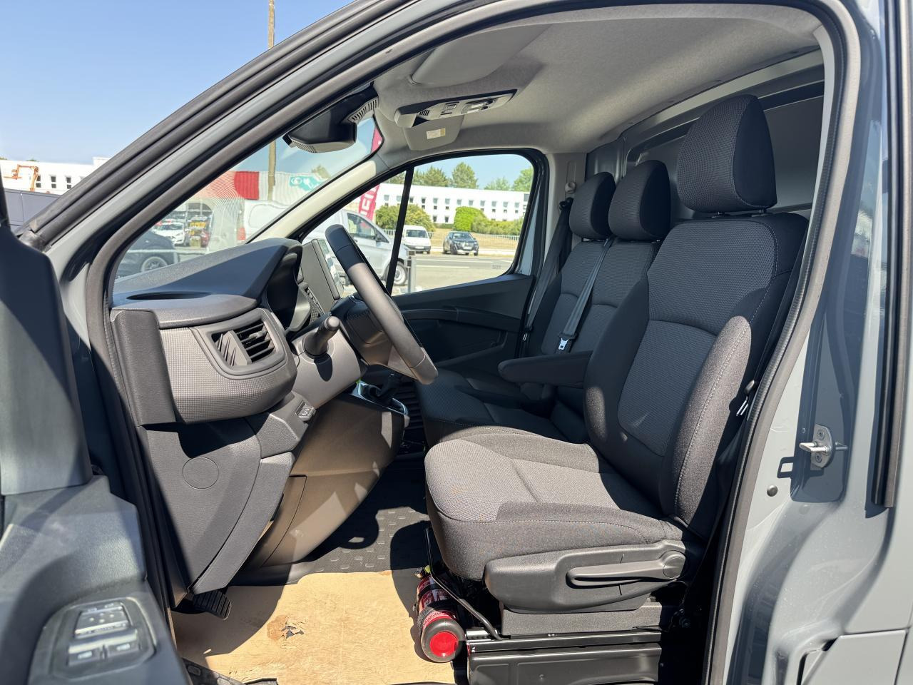 Renault Trafic L2H1 3T 2.0 BLUE DCI 170CH ADVANCE CARPLAY CAM - Furgon: slika 4 Renault Trafic L2H1 3T 2.0 BLUE DCI 170CH ADVANCE CARPLAY CAM - Furgon: slika 4