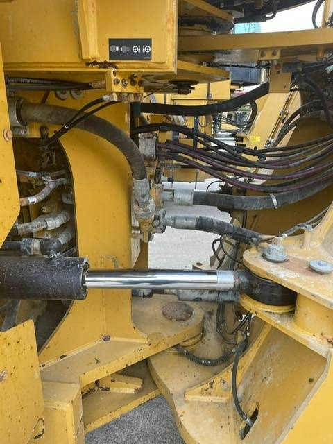 CAT 980 M - Utovarivač točkaš: slika 4 CAT 980 M - Utovarivač točkaš: slika 4