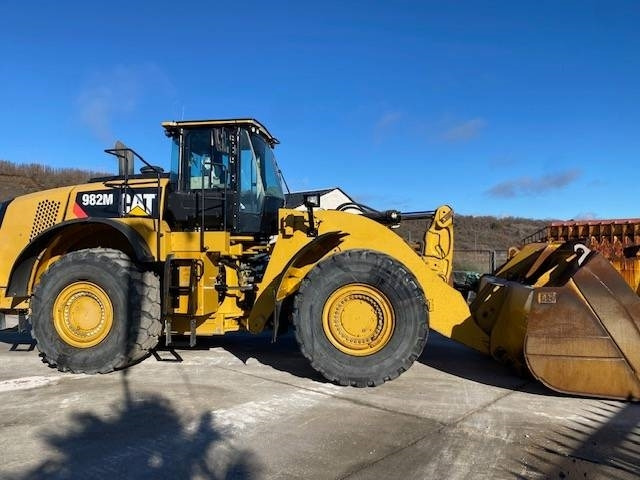 CAT 982 M - Utovarivač točkaš: slika 2 CAT 982 M - Utovarivač točkaš: slika 2
