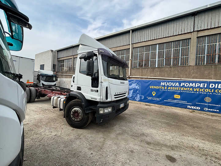 Eurocargo 180e28 - Kamion sa golom šasijom i zatvorenom kabinom: slika 5 Eurocargo 180e28 - Kamion sa golom šasijom i zatvorenom kabinom: slika 5