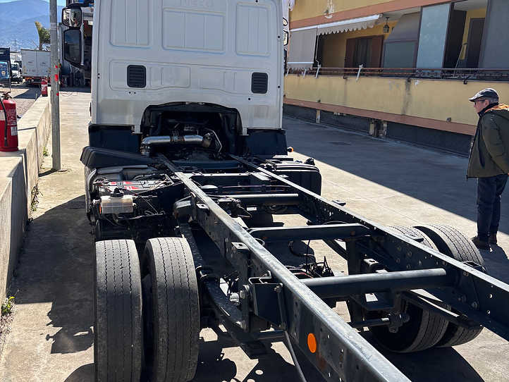 Eurocargo 80el19 - Kamion sa golom šasijom i zatvorenom kabinom: slika 2 Eurocargo 80el19 - Kamion sa golom šasijom i zatvorenom kabinom: slika 2