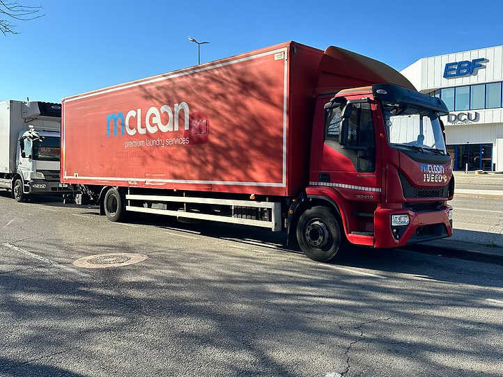 Iveco Eurocargo 160e25 - Kamion sa zatvorenim sandukom: slika 2 Iveco Eurocargo 160e25 - Kamion sa zatvorenim sandukom: slika 2