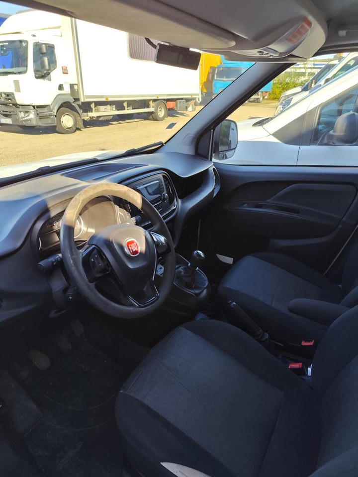 Fiat Doblo Maxi 105 cv PC avec caisse frigorifique - Dostavno vozilo hladnjača: slika 3 Fiat Doblo Maxi 105 cv PC avec caisse frigorifique - Dostavno vozilo hladnjača: slika 3