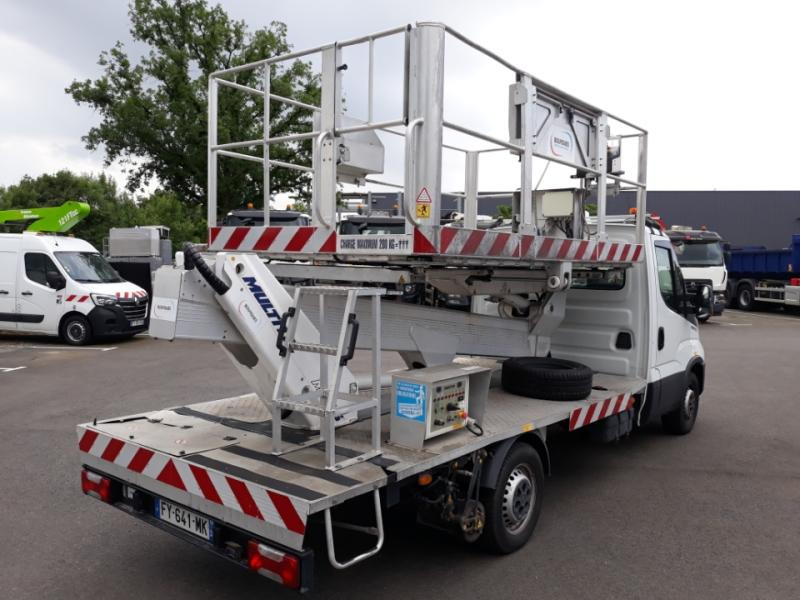 Iveco Daily 35S14 Plateau Nacelle 6m50 Spécial tunnel - Vazdušna platforma montirana na kamion: slika 4 Iveco Daily 35S14 Plateau Nacelle 6m50 Spécial tunnel - Vazdušna platforma montirana na kamion: slika 4