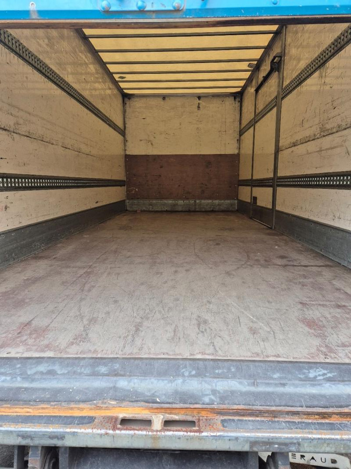 Renault D 7.5 LOW P4X2 210E6 Fourgon Polyfond avec hayon rabattable - Kamion sa zatvorenim sandukom: slika 4 Renault D 7.5 LOW P4X2 210E6 Fourgon Polyfond avec hayon rabattable - Kamion sa zatvorenim sandukom: slika 4