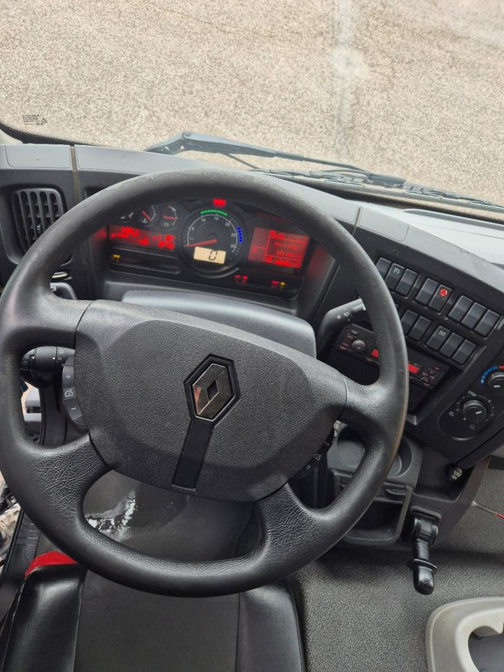 Renault D 7.5 LOW P4X2 210E6 Fourgon Polyfond avec hayon rabattable - Kamion sa zatvorenim sandukom: slika 5 Renault D 7.5 LOW P4X2 210E6 Fourgon Polyfond avec hayon rabattable - Kamion sa zatvorenim sandukom: slika 5