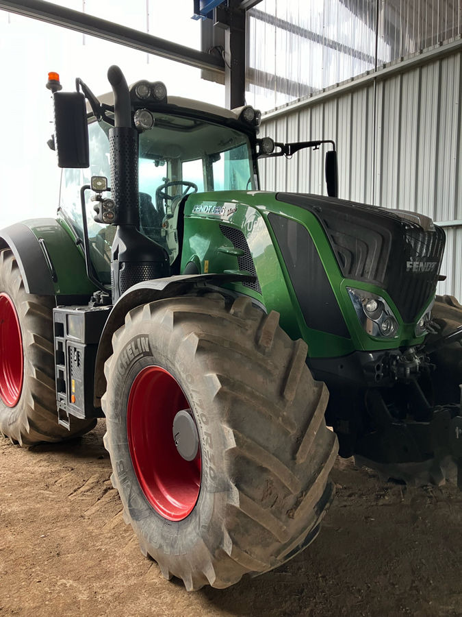 Fendt 826 S4 - Traktor: slika 1 Fendt 826 S4 - Traktor: slika 1