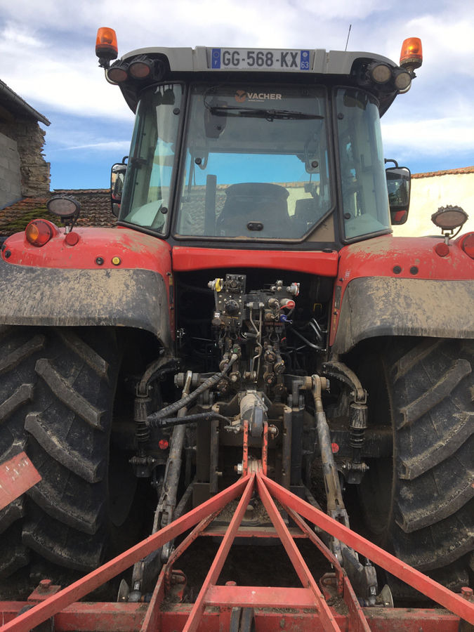 Massey Ferguson 6714S D6 EFFICIENT - Traktor: slika 4 Massey Ferguson 6714S D6 EFFICIENT - Traktor: slika 4
