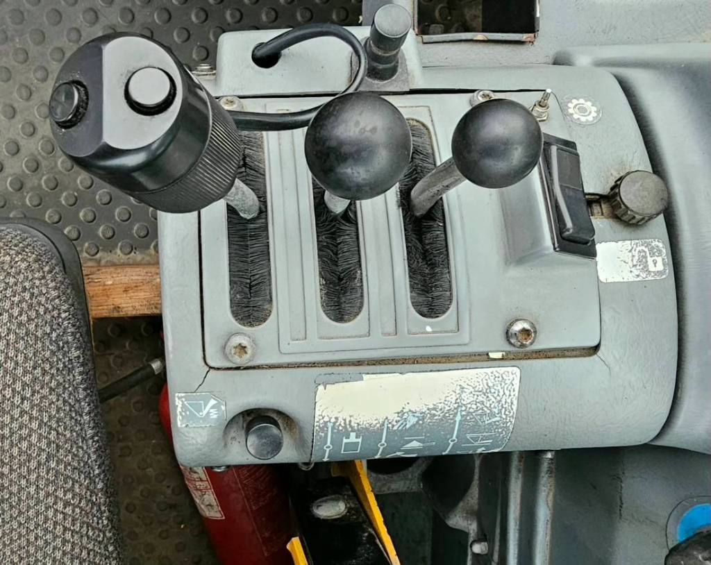 Volvo L90c Volvo L90c: slika 25 Volvo L90c Volvo L90c: slika 25