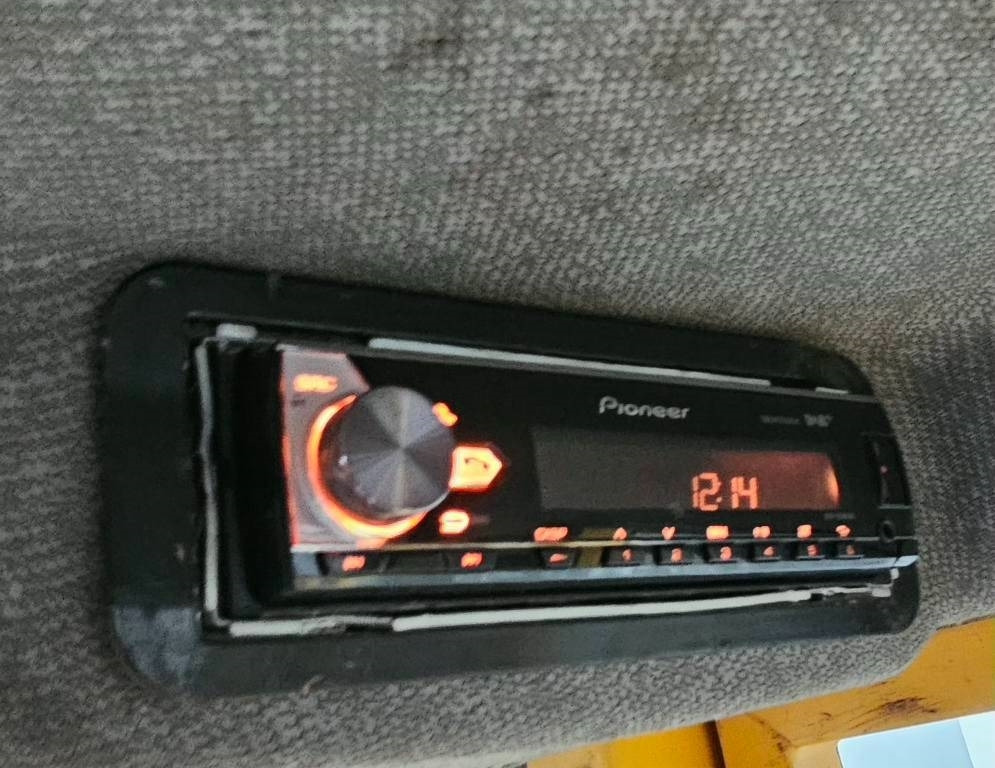 Volvo L90c Volvo L90c: slika 28 Volvo L90c Volvo L90c: slika 28