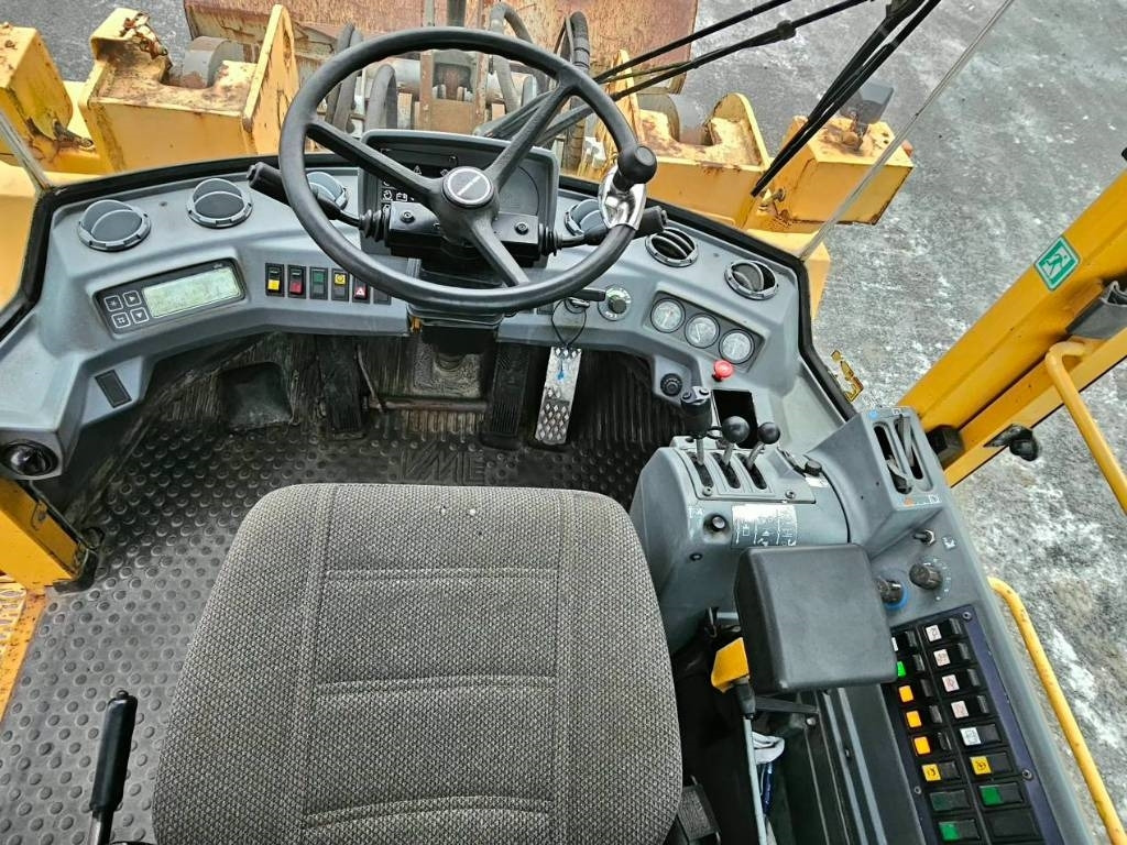 Volvo L90c Volvo L90c: slika 23 Volvo L90c Volvo L90c: slika 23