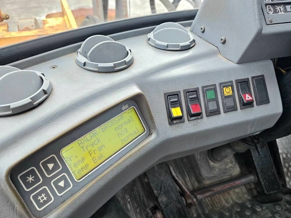 Volvo L90c Volvo L90c: slika 27 Volvo L90c Volvo L90c: slika 27