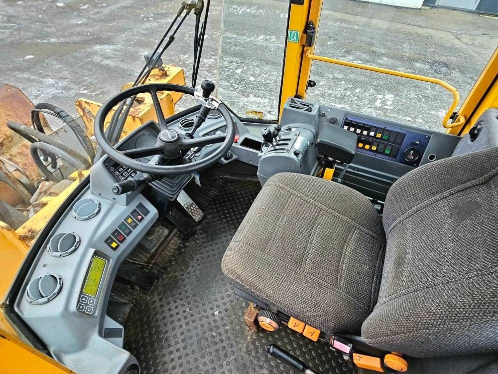 Volvo L90c Volvo L90c: slika 22 Volvo L90c Volvo L90c: slika 22