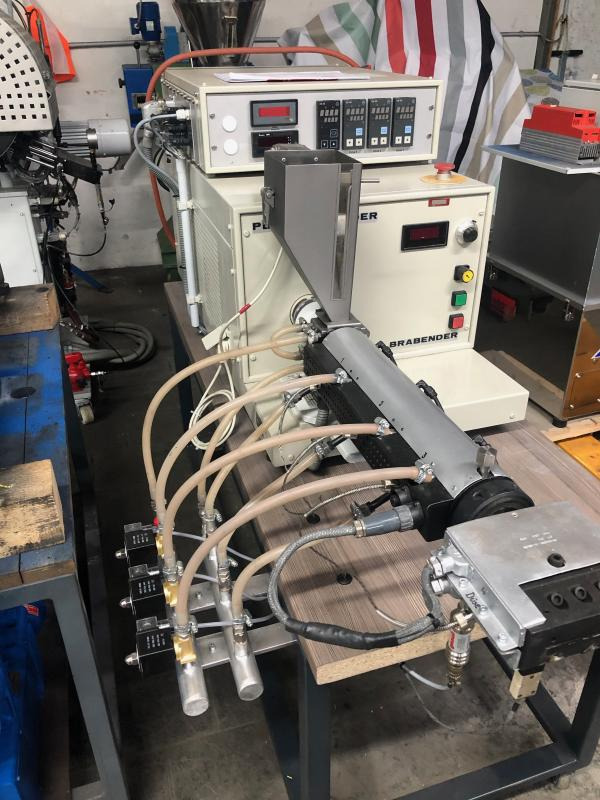 BRABENDER Lab-Einschneckenextruder - Mašinska alatka: slika 2 BRABENDER Lab-Einschneckenextruder - Mašinska alatka: slika 2