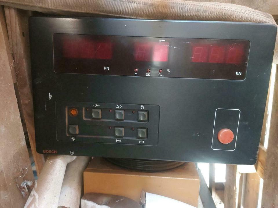 Bosch Bremsprüfstand Rollenprüfstand Prüfstand - Гаражна опрема: slika 1 Bosch Bremsprüfstand Rollenprüfstand Prüfstand - Гаражна опрема: slika 1