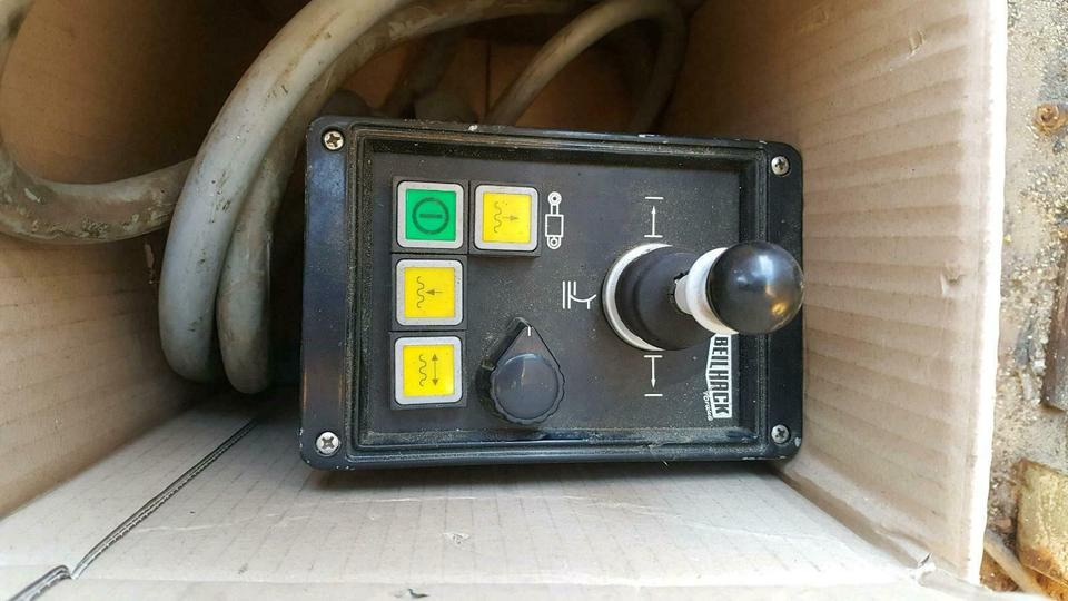 Elektrohydraulik Scheepflug Beilhack Schmidt Schneeschild Unimog - Električni sistem za Korisno/ Posebno vozilo: slika 3 Elektrohydraulik Scheepflug Beilhack Schmidt Schneeschild Unimog - Električni sistem za Korisno/ Posebno vozilo: slika 3