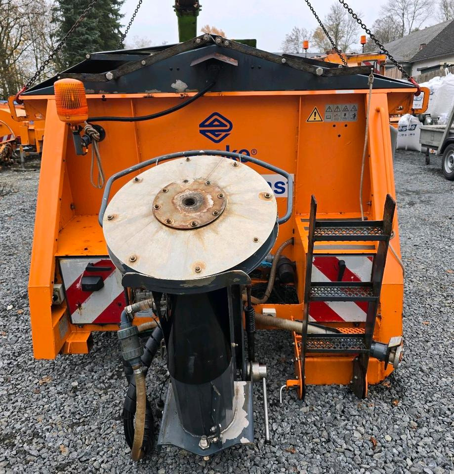 Epoke SH3101 Salzstreuer 1,3m3 Salzsilo passend für Multicar Tremo Lindner Winterdienst Aufbaustreuer Streuautomat Schmidt Küpper-Weisser - Rasipač peska/ Soli: slika 5 Epoke SH3101 Salzstreuer 1,3m3 Salzsilo passend für Multicar Tremo Lindner Winterdienst Aufbaustreuer Streuautomat Schmidt Küpper-Weisser - Rasipač peska/ Soli: slika 5