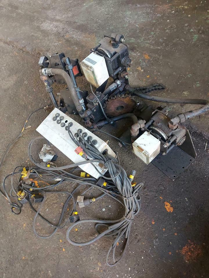 Epoke Salzstreuer Winterdienst Schneckenantrieb Steuerblock - Električni sistem za Korisno/ Posebno vozilo: slika 4 Epoke Salzstreuer Winterdienst Schneckenantrieb Steuerblock - Električni sistem za Korisno/ Posebno vozilo: slika 4